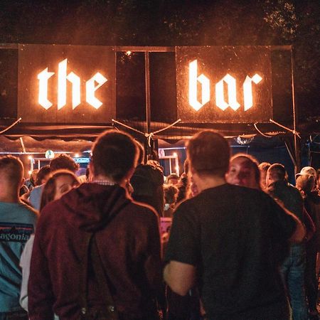 Отель Munich Oktoberfest Glamping Экстерьер фото